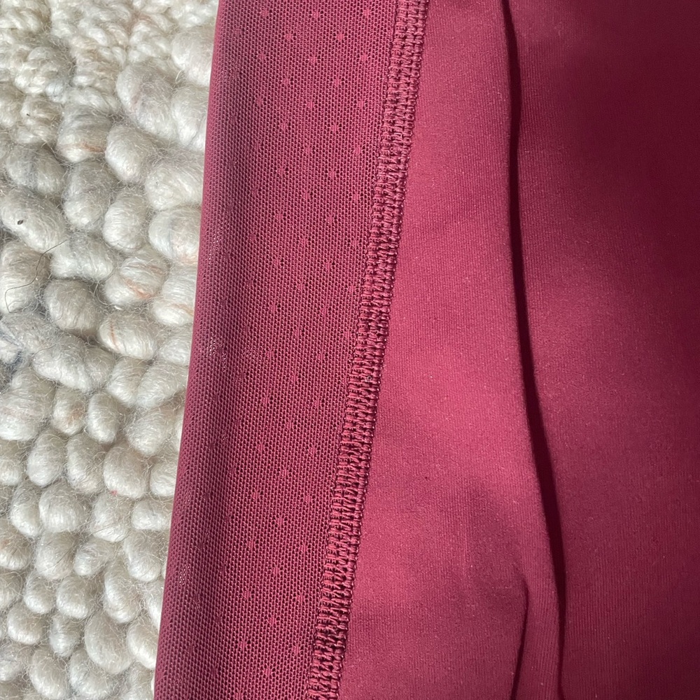 Lululemon Stylish Red Leggings with Mesh Sides
